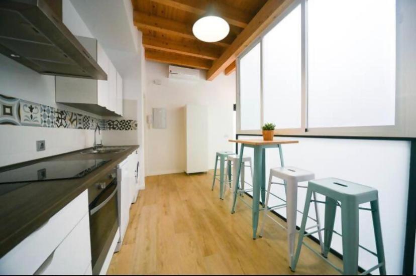 Hostfy Centro Alameda Apartment เซบีญา ภายนอก รูปภาพ