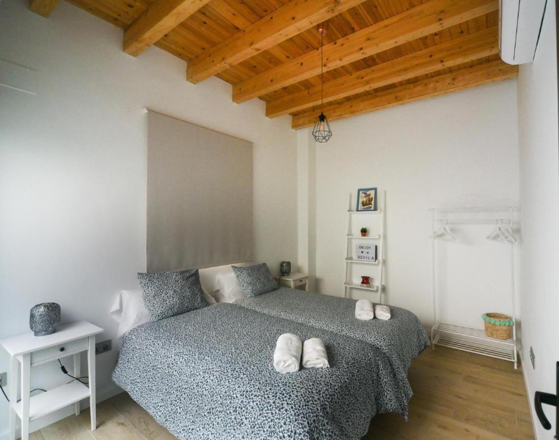 Hostfy Centro Alameda Apartment เซบีญา ภายนอก รูปภาพ